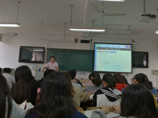 听课现场.jpg